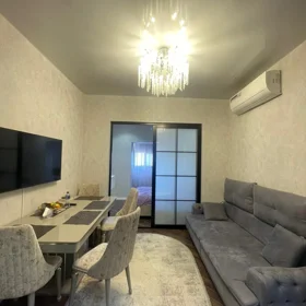 In Baku 70.0 m² apartment is for sale - Image 3