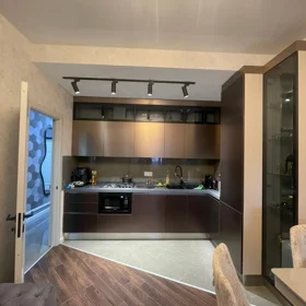 In Baku 70.0 m² apartment is for sale - Image 4