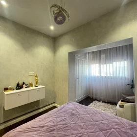 In Baku 70.0 m² apartment is for sale - Image 5