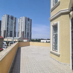 In Baku 500.0 m² house with 7.0 rooms is for rent - Image 2