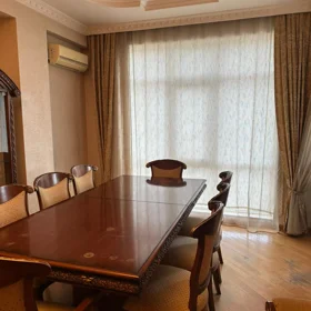 In Baku 130.0 m² apartment is for rent - Image 2