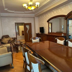 In Baku 130.0 m² apartment is for rent - Image 5