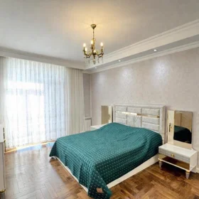 In Baku 98.0 m² apartment is for rent - Image 2