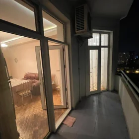 In Baku 90.0 m² apartment is for sale - Image 5