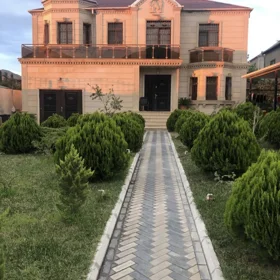 In Baku 300.0 m² house with 6.0 rooms is for sale - Image 2