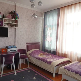 In Baku 125.0 m² apartment is for sale - Image 5