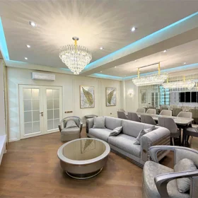 In Baku 140.0 m² apartment is for rent - Image 3