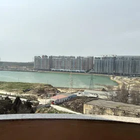 In Baku 135.0 m² apartment is for sale - Image 2