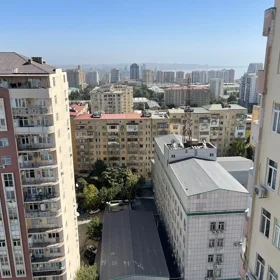 In Baku 135.0 m² apartment is for sale - Image 4