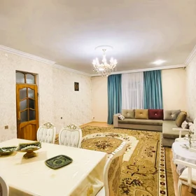 In Baku 160.0 m² house with 5.0 rooms is for sale - Image 2