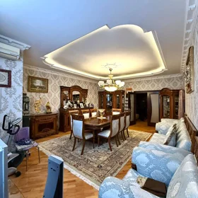 In Baku 155.0 m² apartment is for sale - Image 2