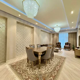 In Baku 138.0 m² apartment is for sale - Image 3