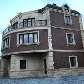 In Baku 300.0 m² house with 6.0 rooms is for rent - Image 3