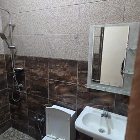 In Baku 70.0 m² apartment is for rent - Image 4