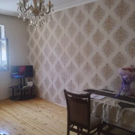 In Baku 110.0 m² house with 4.0 rooms is for sale - Image 2