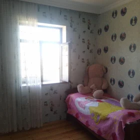 In Baku 110.0 m² house with 4.0 rooms is for sale - Image 3