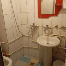 In Baku 90.0 m² apartment is for sale - Image 3