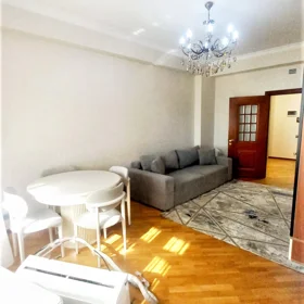 In Baku 70.0 m² apartment is for sale - Image 3