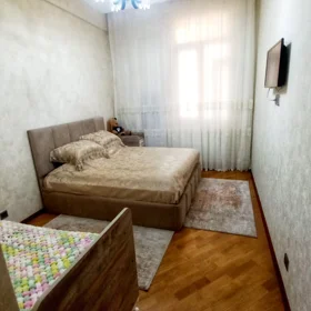 In Baku 70.0 m² apartment is for sale - Image 4