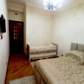 In Baku 70.0 m² apartment is for sale - Image 5