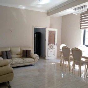 In Baku 91.0 m² apartment is for rent - Image 2