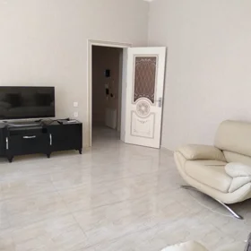 In Baku 91.0 m² apartment is for rent - Image 3