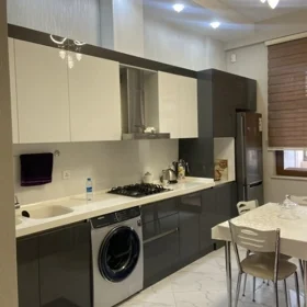 In Baku 75.0 m² apartment is for rent - Image 5