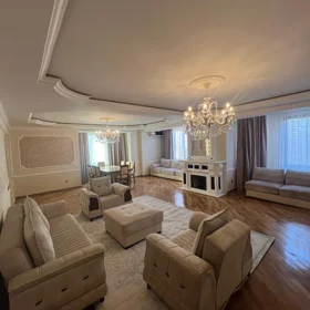 In Baku 860.0 m² house with 7.0 rooms is for sale - Image 4