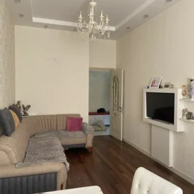 In Baku 75.0 m² apartment is for rent - Image 3