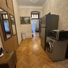 In Baku 92.0 m² apartment is for rent - Image 4