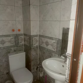 In Baku 65.0 m² apartment is for rent - Image 2