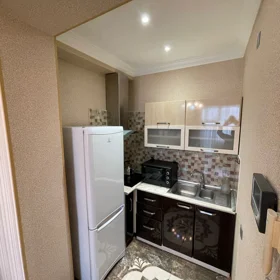 In Baku 70.0 m² apartment is for rent - Image 3