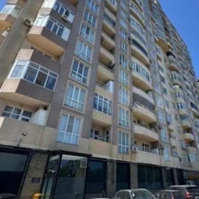 In Baku 70.0 m² apartment is for sale - Image 2