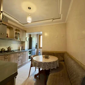 In Baku 110.0 m² apartment is for sale - Image 5