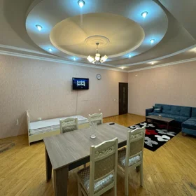 In Baku 117.0 m² apartment is for sale - Image 2
