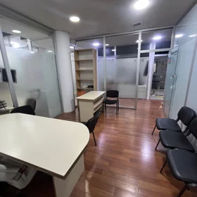 In Baku 17.0 m² commercial is for rent - Image 3