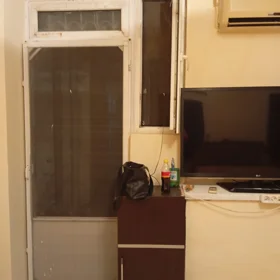 In Baku 45.0 m² house with 2.0 rooms is for rent - Image 4