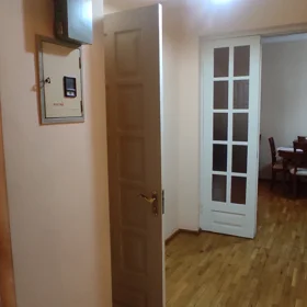 In Baku 100.0 m² apartment is for sale - Image 5