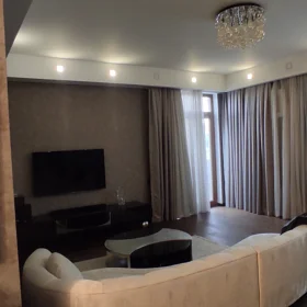In Baku 149.0 m² apartment is for sale - Image 3