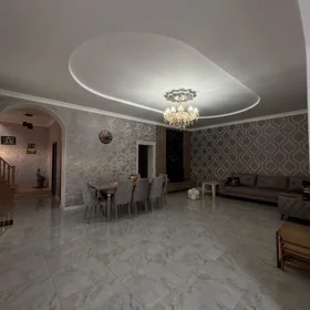In Baku 240.0 m² house with 7.0 rooms is for sale - Image 4