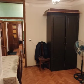 In Baku 60.0 m² apartment is for sale - Image 3