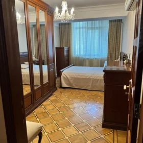 In Baku 205.0 m² apartment is for sale - Image 5