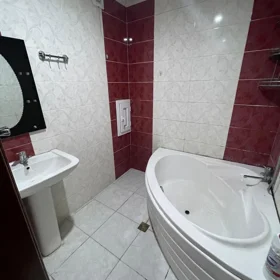 In Baku 100.0 m² apartment is for sale - Image 3