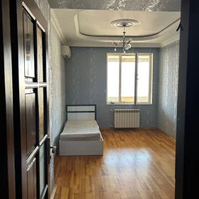 In Baku 100.0 m² apartment is for sale - Image 5