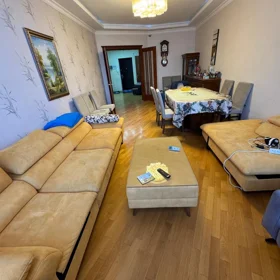 In Baku 127.0 m² apartment is for sale - Image 4