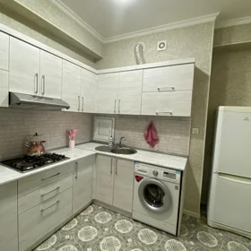In Baku 70.0 m² apartment is for rent - Image 4