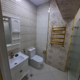 In Baku 75.0 m² apartment is for rent - Image 4