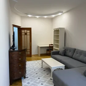 In Baku 80.0 m² apartment is for rent - Image 2