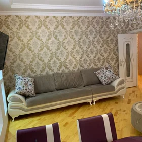 In Baku 70.0 m² apartment is for rent - Image 2