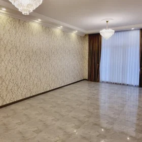 In nan 240.0 m² house with 4.0 rooms is for sale - Image 4